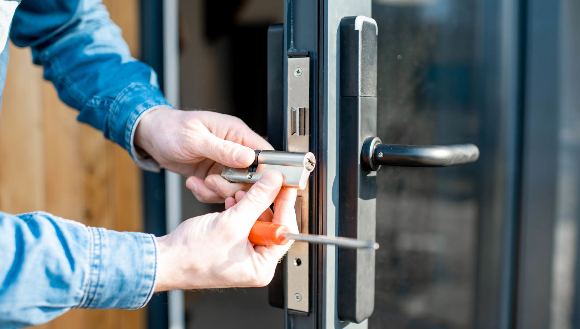 Locksmith in Sun City Center, FL (813) 6335100 Bay Service Locksmiths