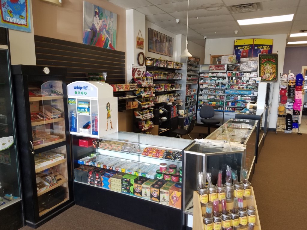 Smoke Shop in Lawrence, KS (785) 8409177 Smoker's Depot
